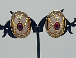 Vintage Carolee? Gold Tone Pinkish Oval Cab w Red Stone & Rhinestones Earrings